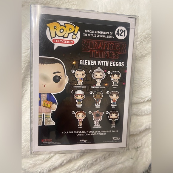 Funko POP. Stranger Things (Eleven with Eggos) - Picture 4 of 5